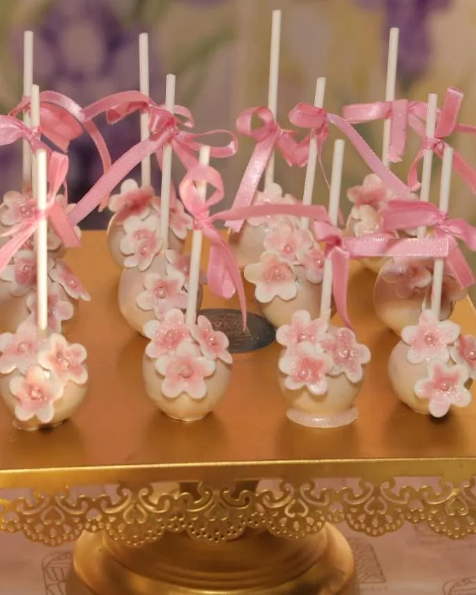 Cake pops wedding favours by Simply Sweet Udaipur